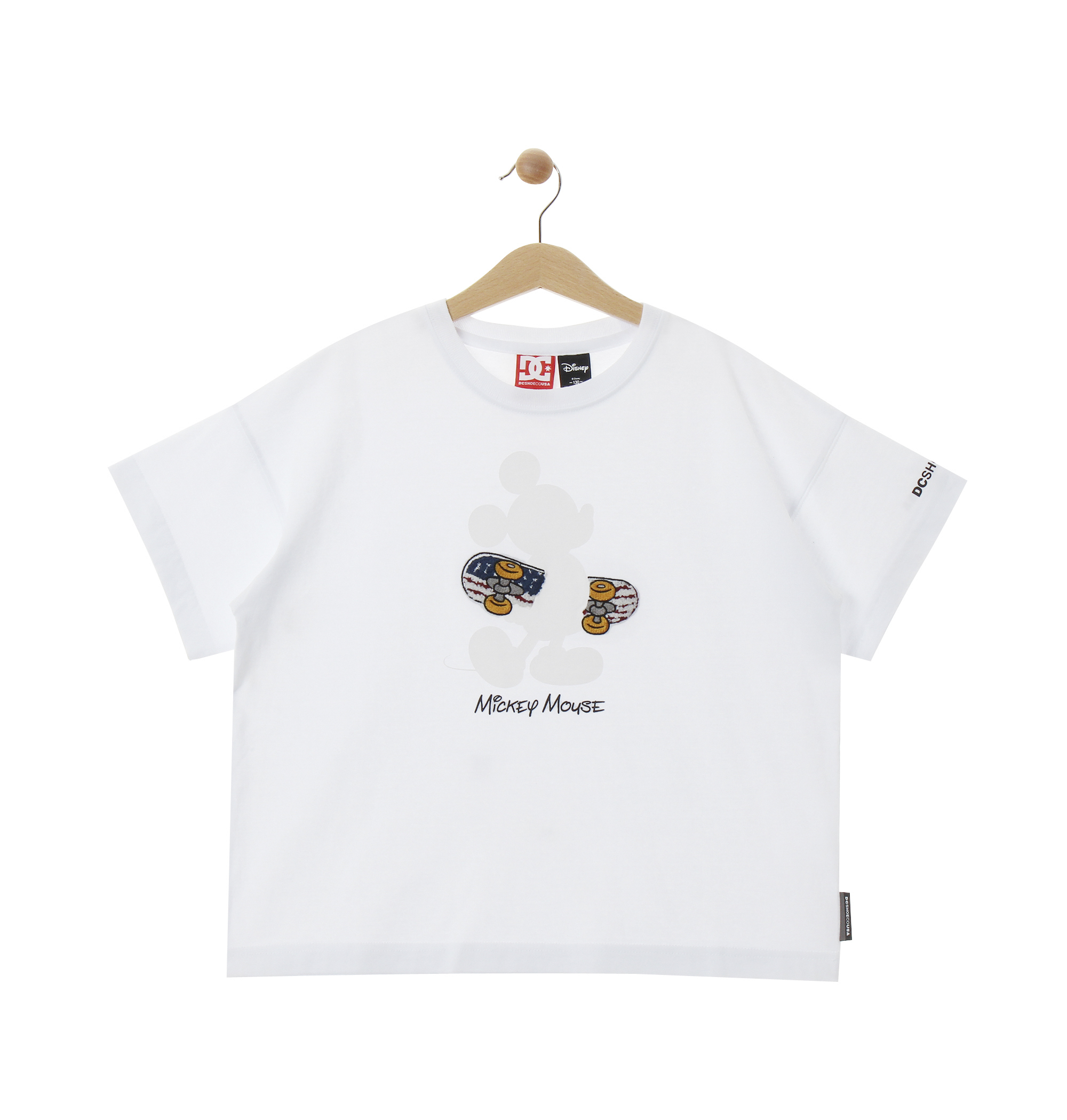 30%OFF！ 20 KD DISNEY SHADOW MICKEY SS ミッキーマウスのシルエットプリントと相良刺繍のボードを組み合わせた印象的なデザインのクルーネック半袖Tシャツ
